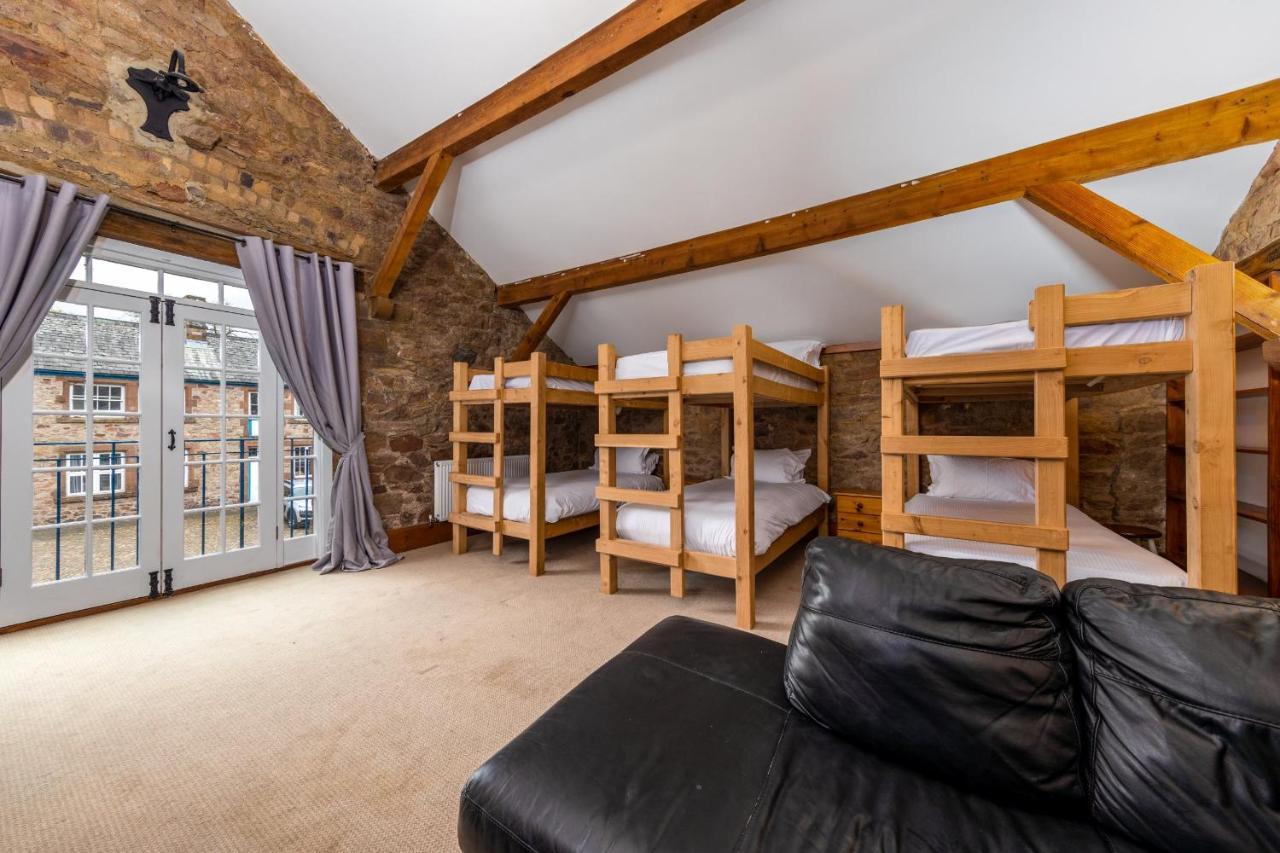 Muncaster Castle Coachman'S Quarters Bed & Breakfast Ravenglass Dış mekan fotoğraf