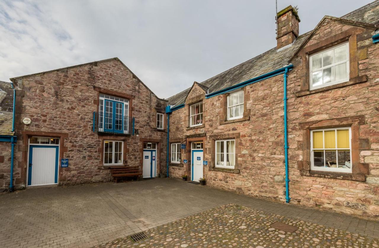 Muncaster Castle Coachman'S Quarters Bed & Breakfast Ravenglass Dış mekan fotoğraf